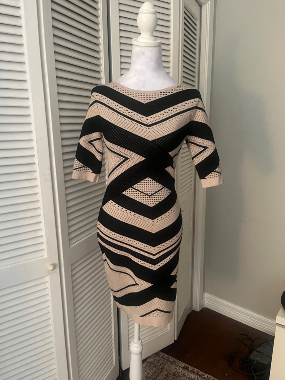 Karen Millen Black & Nude Geometric Knit Midi Dress Sz S